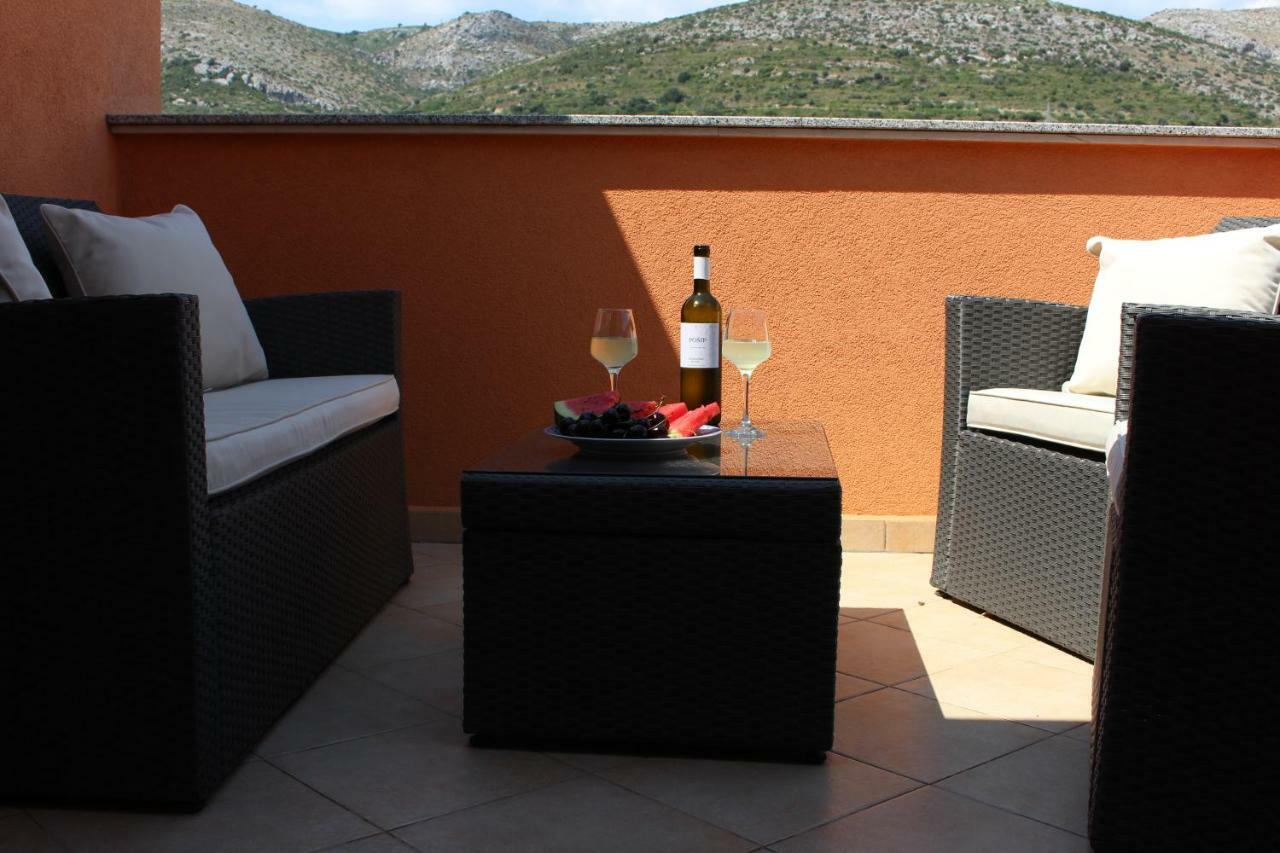 Apartments Mamut Trogir Exterior photo
