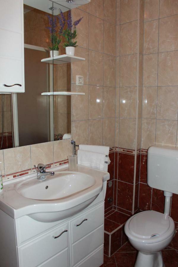 Apartments Mamut Trogir Exterior photo